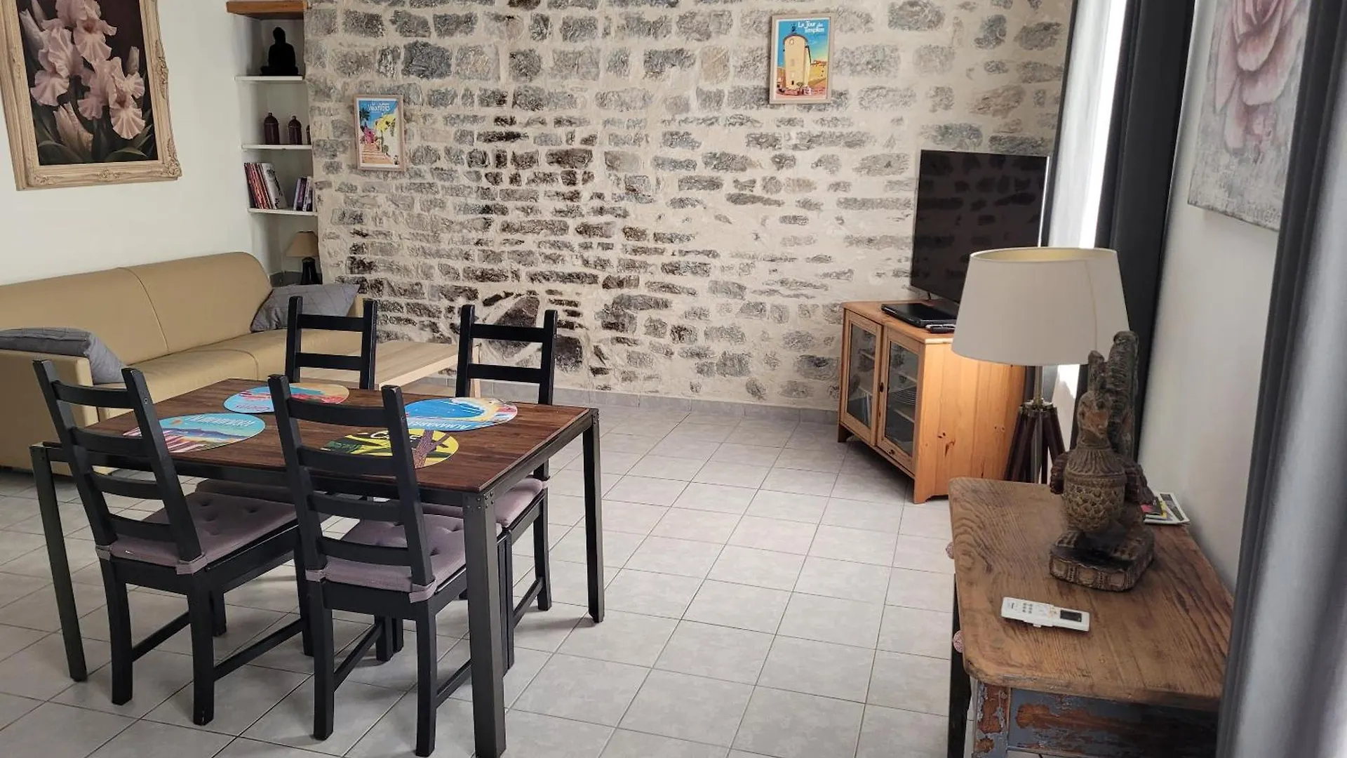 Souvenirs D'Hier Apartment Hyeres